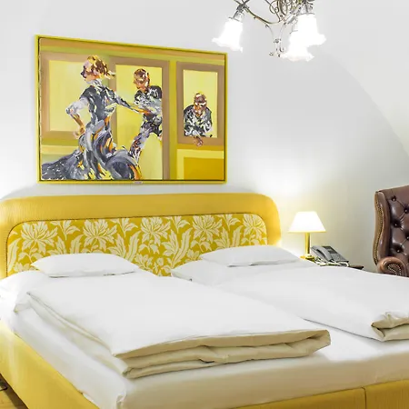 ホテル Schlossberghotel 4*
