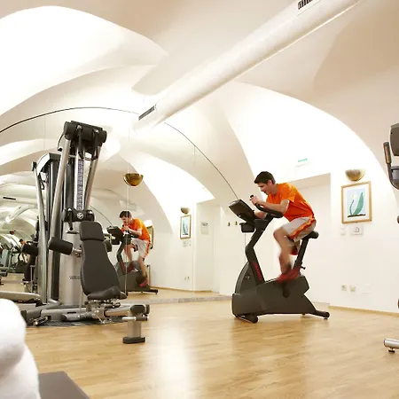 Schlossberghotel 5* Γκρατς