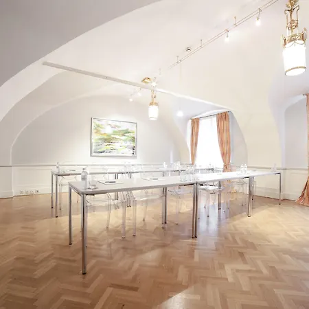 Schlossberghotel 4* グラーツ