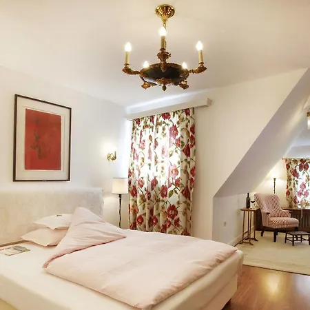 Schlossberghotel Hotel 5*
