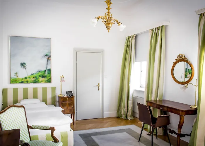 מלון Schlossberghotel 5*